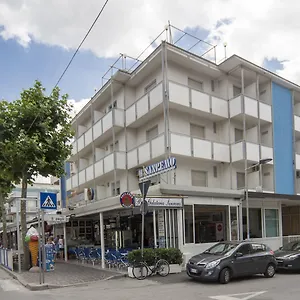 Отель Sanremo ***